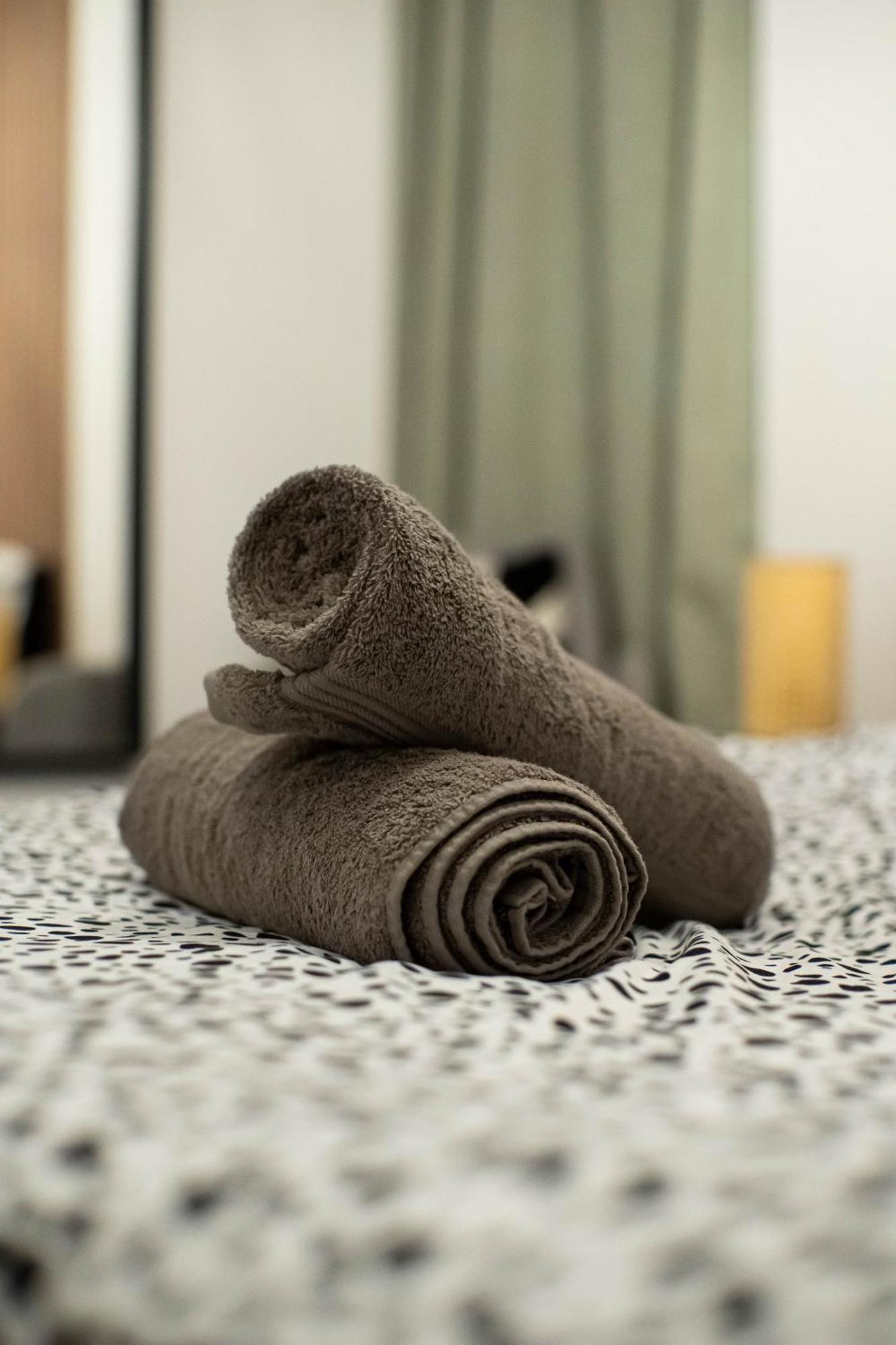 Hideaway With Kingsize Bed - Close To Sheffield Centre Homestay