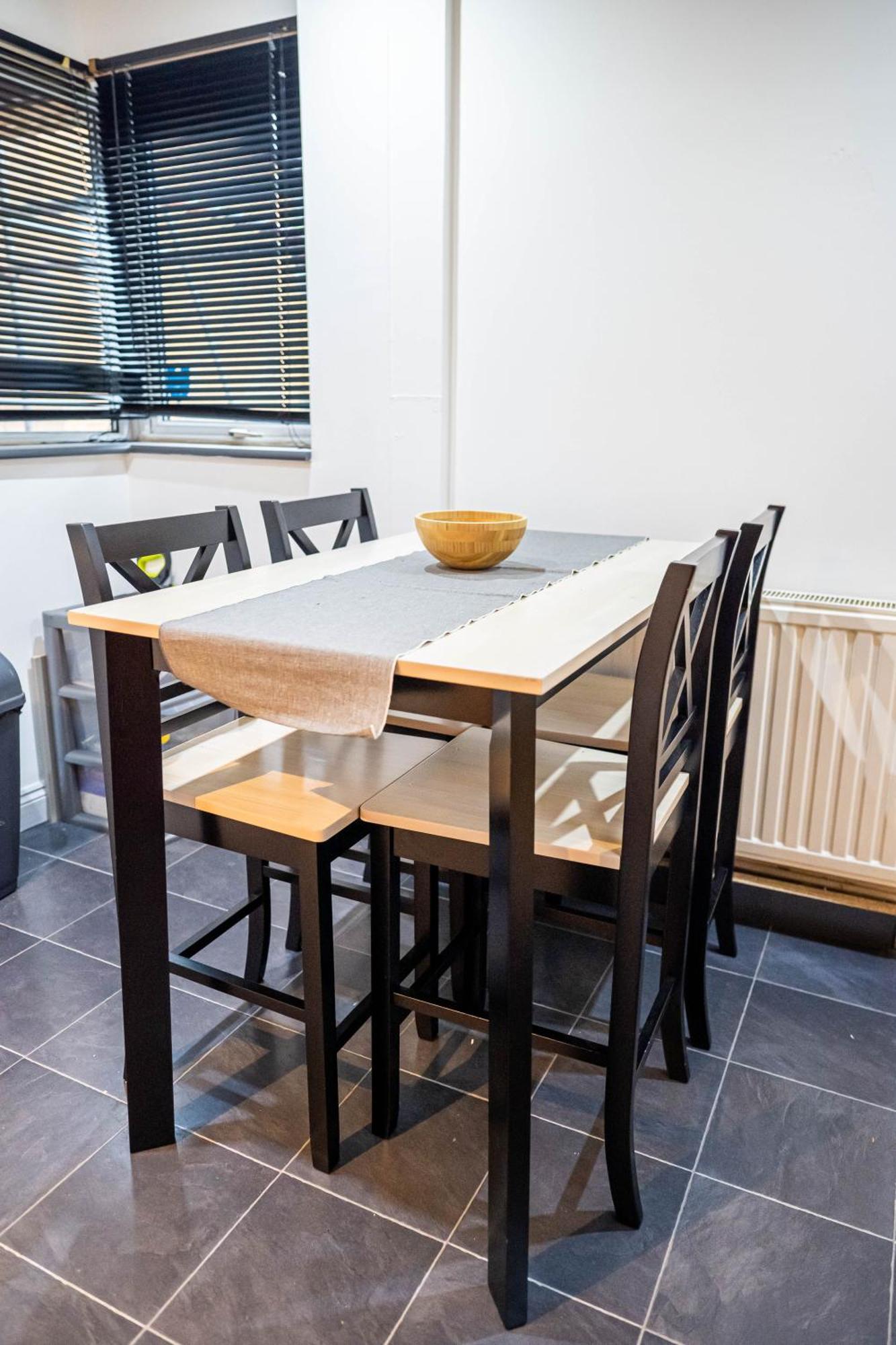 Hideaway With Kingsize Bed - Close To Sheffield Centre *